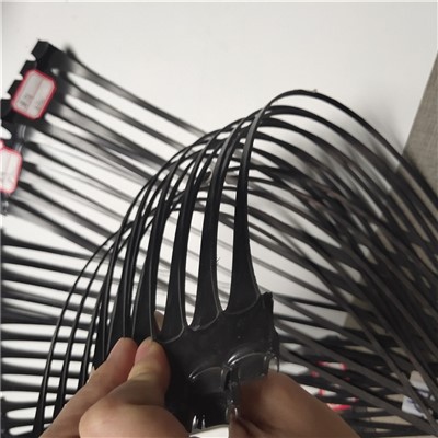 Каковы электромагнитные свойства одноосной геосетки?